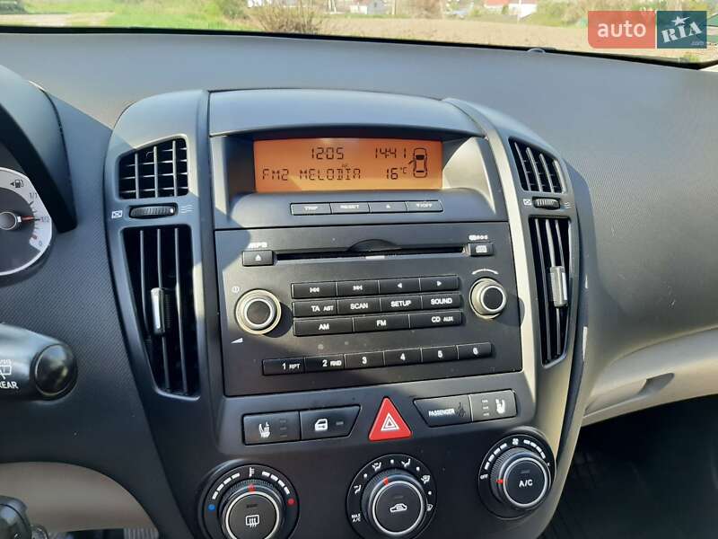 Хэтчбек Kia Ceed 2008 в Боярке