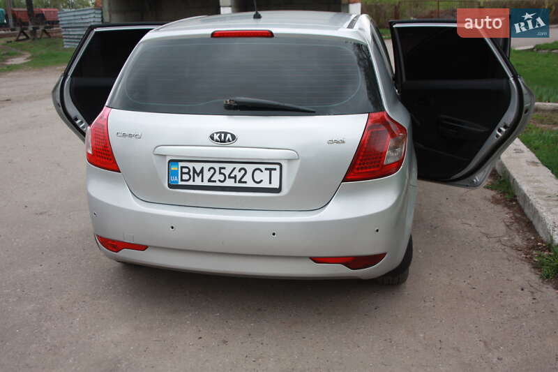 Хэтчбек Kia Ceed 2010 в Белополье