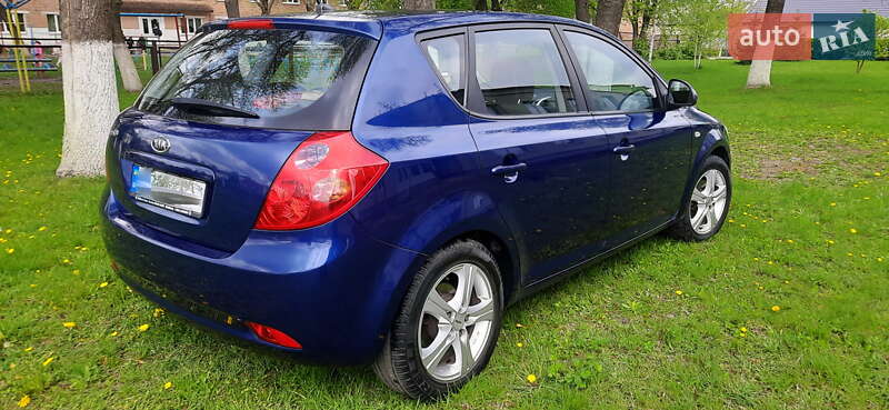Хэтчбек Kia Ceed 2007 в Ковеле