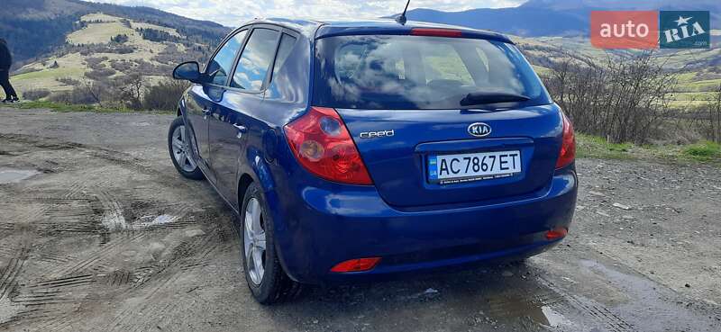 Хэтчбек Kia Ceed 2007 в Ковеле
