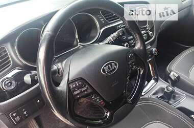 Хэтчбек Kia Ceed 2013 в Каневе