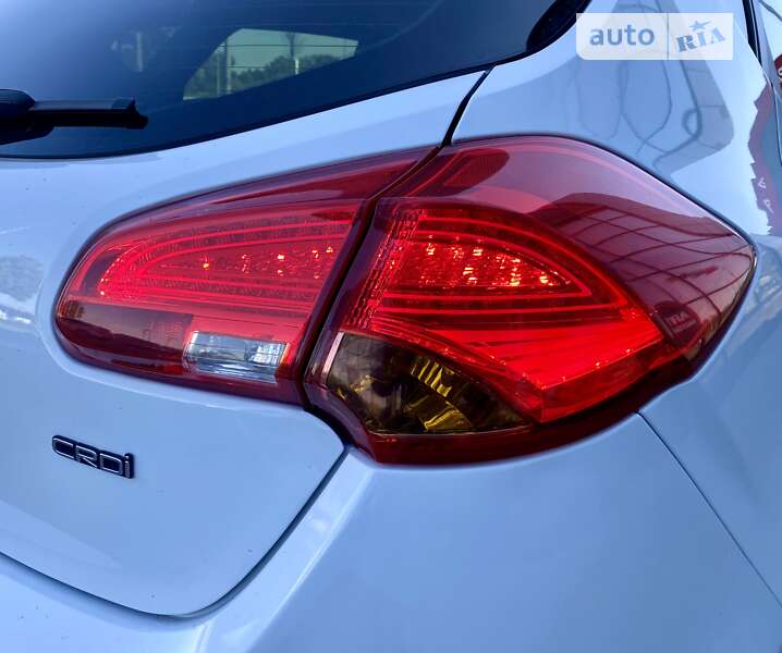 Хэтчбек Kia Ceed 2012 в Киеве