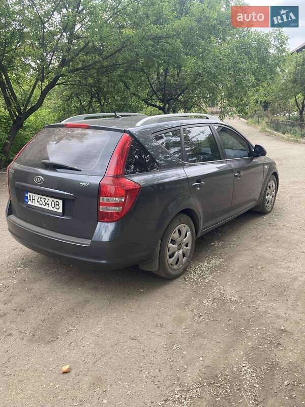 Универсал Kia Ceed 2010 в Константиновке