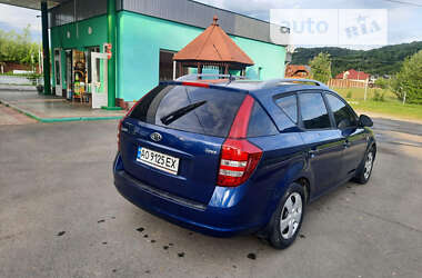 Универсал Kia Ceed 2009 в Тячеве