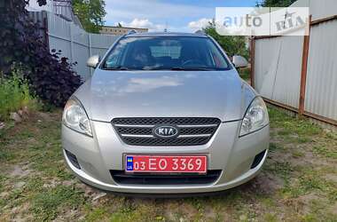 Универсал Kia Ceed 2009 в Луцке