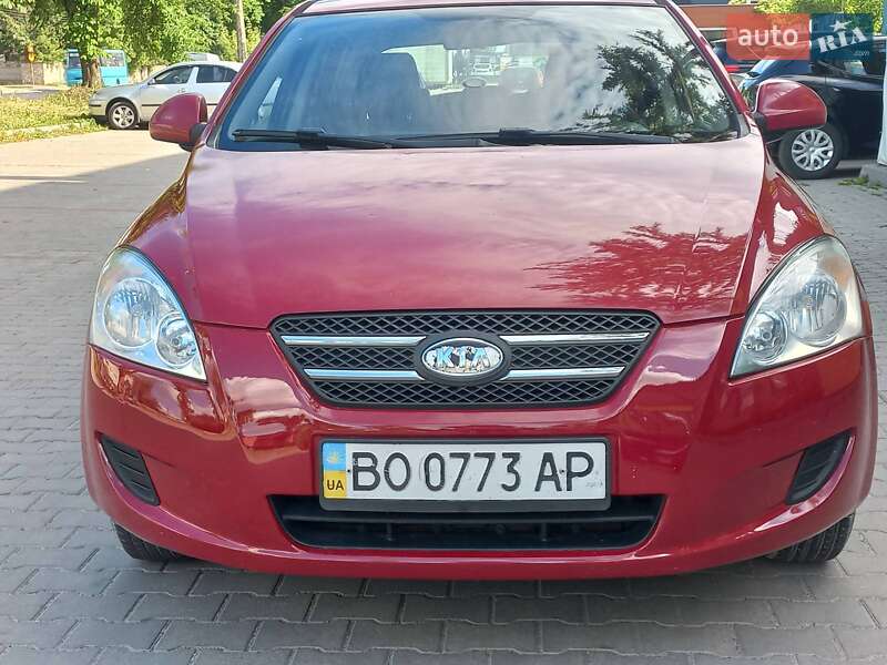 Хетчбек Kia Ceed 2009 в Тернополі фото 2 Хетчбек Kia Ceed 2009 в Тернополі