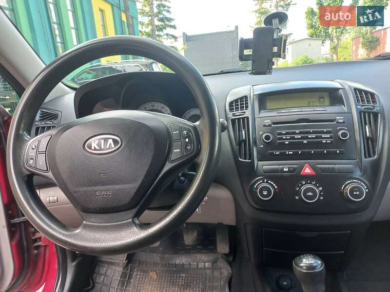 Хетчбек Kia Ceed 2009 в Тернополі фото 10 Хетчбек Kia Ceed 2009 в Тернополі