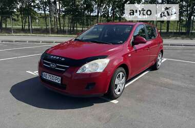 Хетчбек Kia Ceed 2007 в Дніпрі