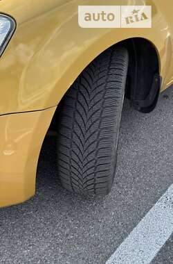 Хэтчбек Kia Ceed 2007 в 