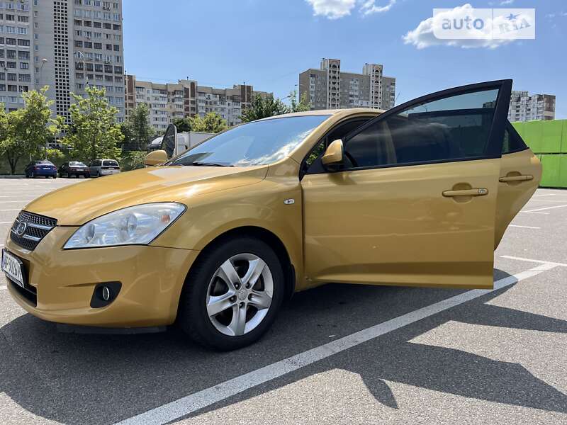 Хэтчбек Kia Ceed 2007 в Кривом Роге