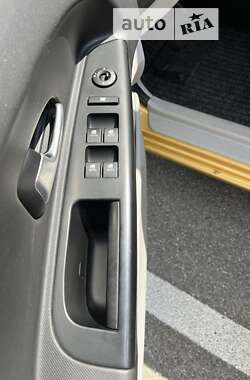 Хэтчбек Kia Ceed 2007 в 