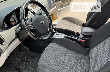 Хэтчбек Kia Ceed 2007 в 