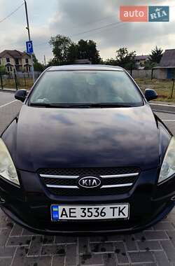 Хэтчбек Kia Ceed 2008 в Днепре