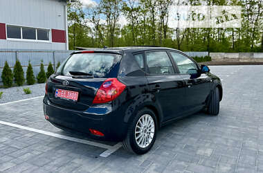 Хэтчбек Kia Ceed 2007 в Луцке