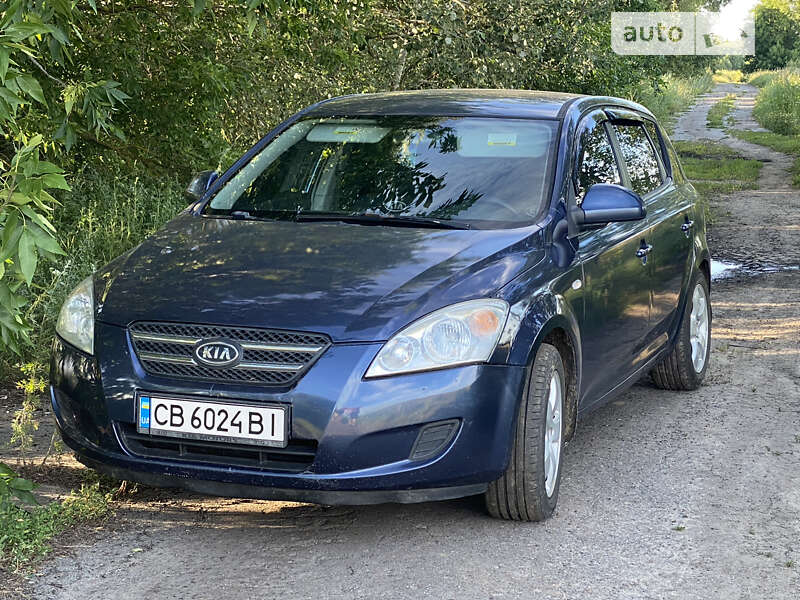 Хетчбек Kia Ceed 2007 в Чернігові