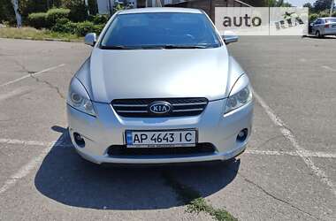 Хэтчбек Kia Ceed 2008 в Запорожье