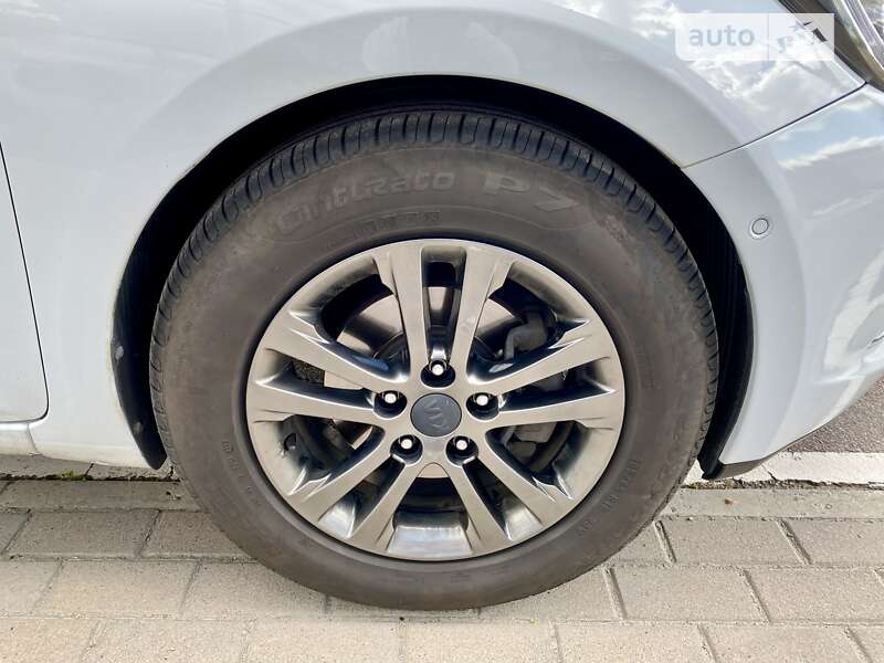 Хэтчбек Kia Ceed 2012 в Киеве