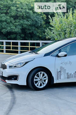 Хэтчбек Kia Ceed 2017 в 