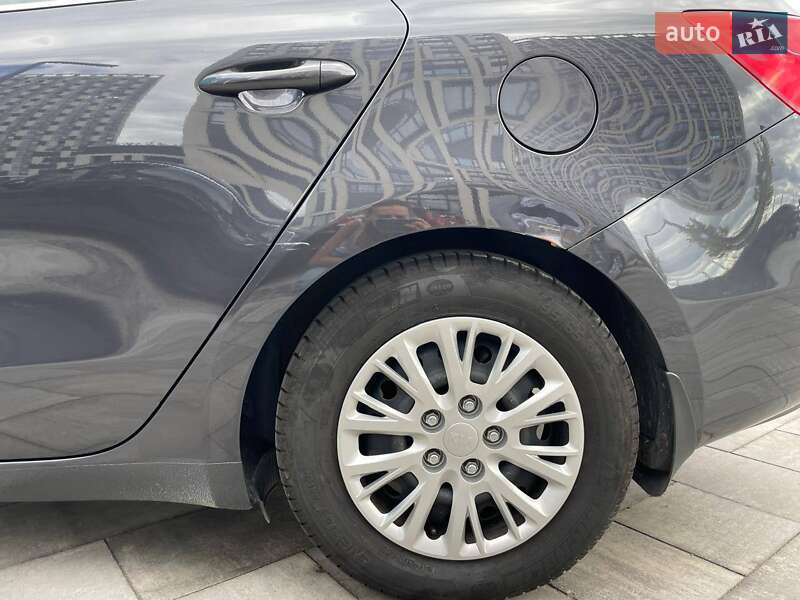 Универсал Kia Ceed 2017 в Тернополе