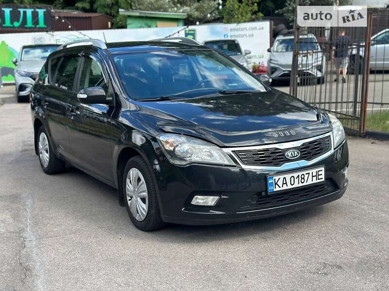 Универсал Kia Ceed 2010 в Киеве