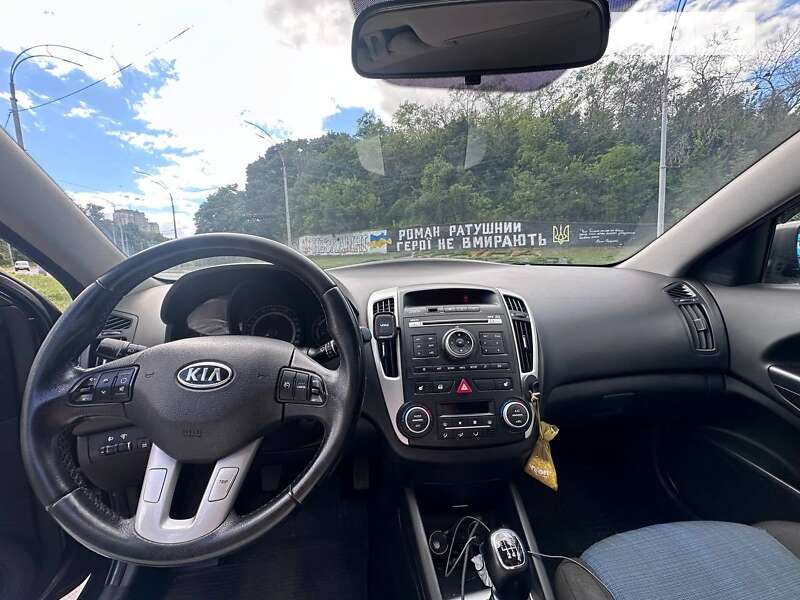 Универсал Kia Ceed 2010 в Киеве