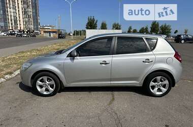 Хэтчбек Kia Ceed 2007 в Черкассах