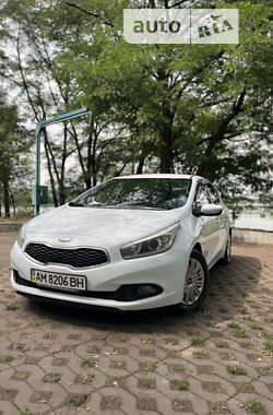 Хэтчбек Kia Ceed 2012 в Киеве