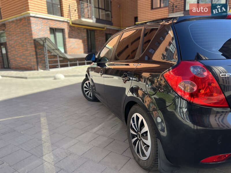 Хэтчбек Kia Ceed 2006 в Ивано-Франковске фото 11 Хэтчбек Kia Ceed 2006 в Ивано-Франковске