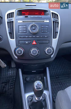 Универсал Kia Ceed 2010 в 