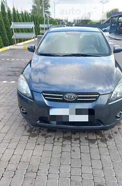 Хэтчбек Kia Ceed 2009 в Коростене