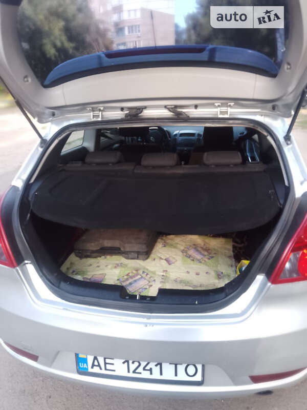 Хэтчбек Kia Ceed 2008 в Кривом Роге фото 14 Хэтчбек Kia Ceed 2008 в Кривом Роге