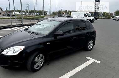 Хэтчбек Kia Ceed 2007 в Луцке