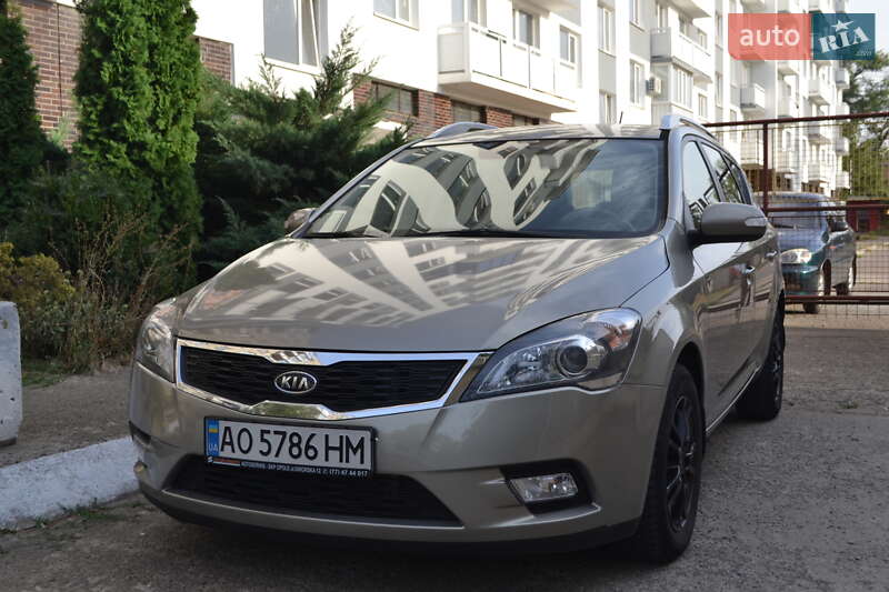 Універсал Kia Ceed 2010 в Долинській