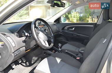 Універсал Kia Ceed 2010 в Долинській