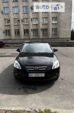 Хэтчбек Kia Ceed 2008 в Запорожье