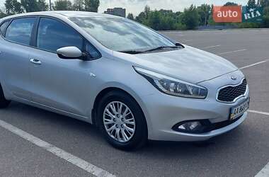 Хэтчбек Kia Ceed 2012 в Киеве