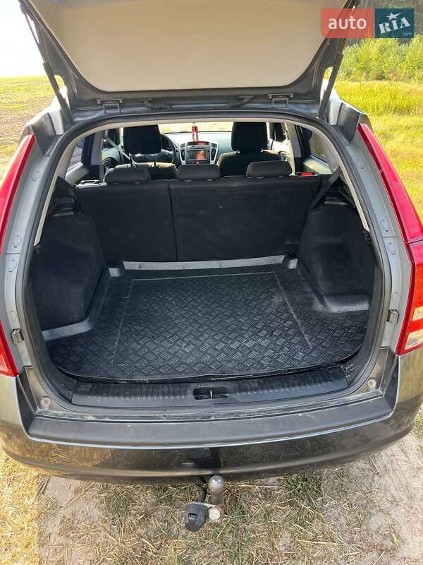 Универсал Kia Ceed 2010 в Радивилове