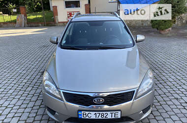 Универсал Kia Ceed 2010 в Львове