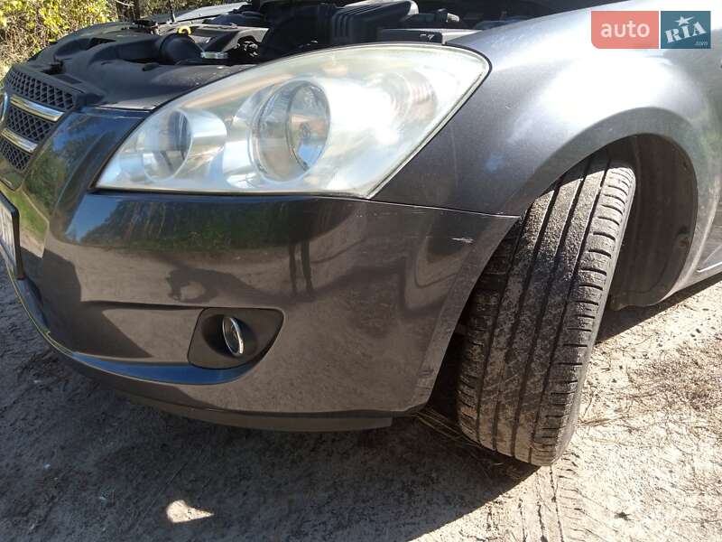Универсал Kia Ceed 2007 в Коростене