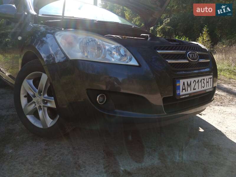 Универсал Kia Ceed 2007 в Коростене