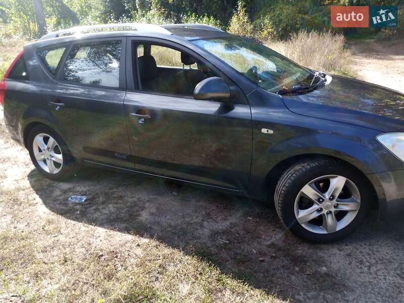 Универсал Kia Ceed 2007 в Коростене