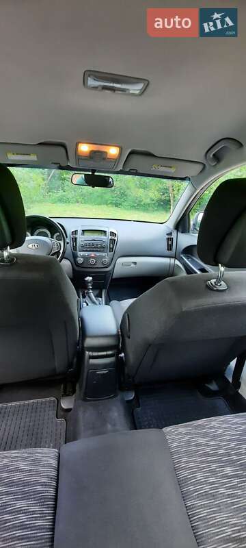 Хэтчбек Kia Ceed 2008 в Виннице