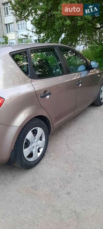Хэтчбек Kia Ceed 2008 в Виннице