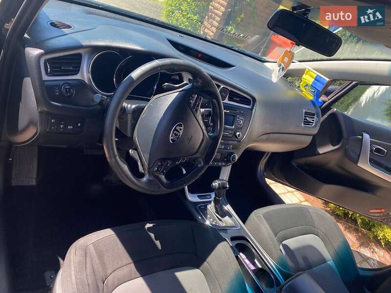 Хэтчбек Kia Ceed 2012 в Василькове