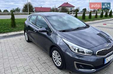 Хэтчбек Kia Ceed 2016 в Львове