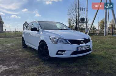 Хетчбек Kia Ceed 2011 в Львові