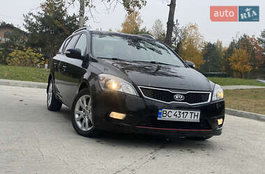 Універсал Kia Ceed 2010 в Новояворівську