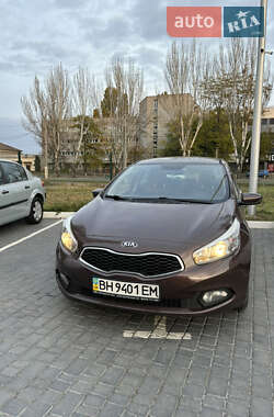 Хетчбек Kia Ceed 2013 в Одесі