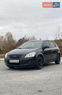 Хэтчбек Kia Ceed 2007 в Звягеле