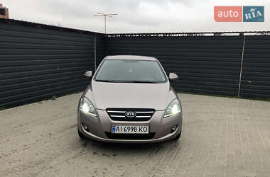 Хэтчбек Kia Ceed 2008 в Киеве